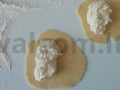 Sūrio pyragėliai su kukurūzų miltais Žingsnis 8