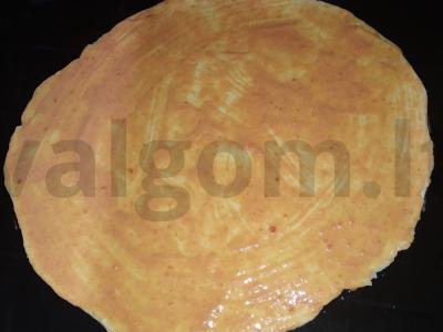 Pica su vištienos krūtinėle, pievagrybiais ir marinuotais svogūnais Žingsnis 9