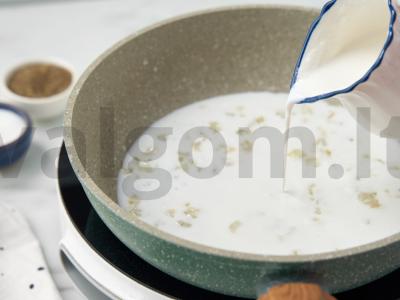 Kalakutų mėsos kukuliai su daržovėmis sūrio-kokoso padaže Žingsnis 6