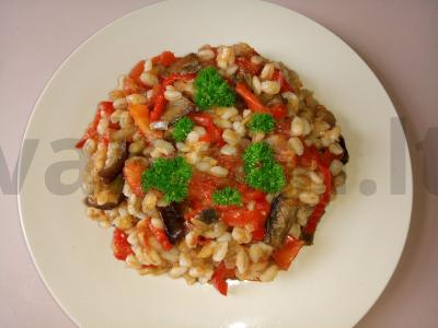 Perlovka su troškintomis daržovėmis pagrindine nuotrauka