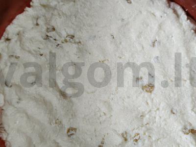 Varškės apkepas su razinomis Žingsnis 5