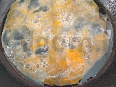 Karštas sumuštinis su kiaušiniu, pievagrybiais ir sūriu Žingsnis 1