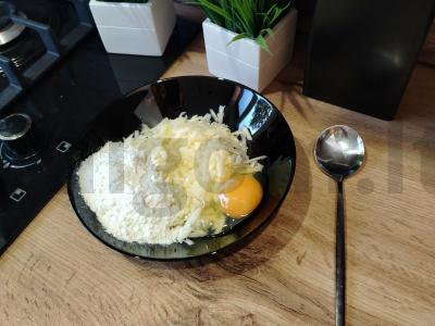 Cukinijų blynai su aromatingu padažu Žingsnis 2