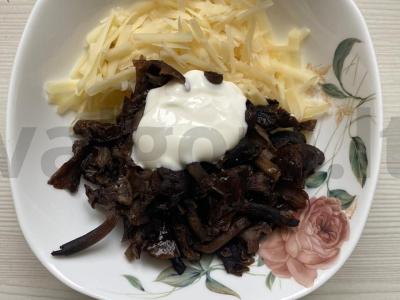 Mėsos ritinėliai su grybais ir sūriu Žingsnis 3