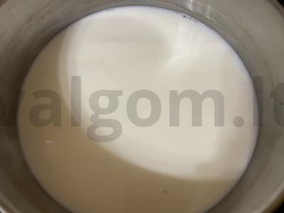 Namų karštas šokoladas su muskato riešutu Žingsnis 1