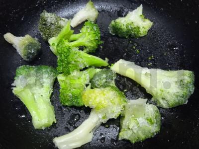 Jaujenas iš šampinjonų ir brokolių su jalapeño pipirais Žingsnis 1