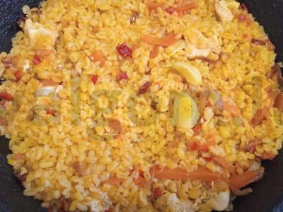 Bulguro plovas su kalakutienos filė Žingsnis 9