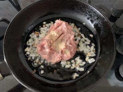 Cukinija su faršu ir sūriu orkaitėje Žingsnis 2