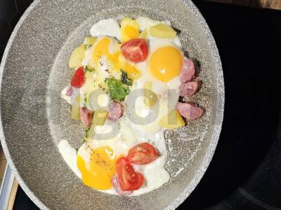 Skani ir sočia pusryčių patiekalas su kiaušiniu Žingsnis 3