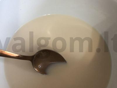 Desertas su sausainiais ant tirpinto pieno Žingsnis 4