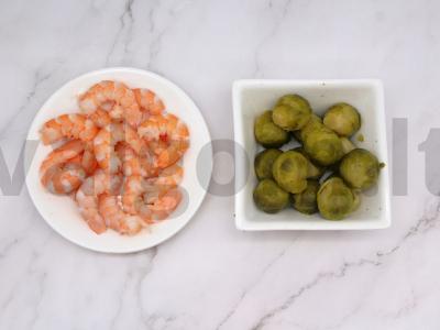 Briuselio kopūstai su krevetėmis ir parmezanu Žingsnis 1