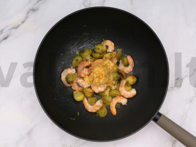 Briuselio kopūstai su krevetėmis ir parmezanu Žingsnis 4