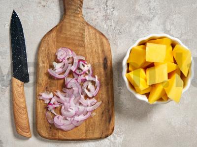 Tailandietiška salotos su mangais ir čili pipirais Žingsnis 1