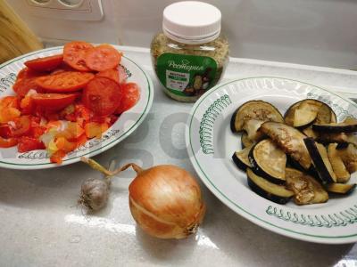 Avinžirnis su baklažanu ir paprikomis Žingsnis 3