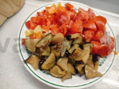 Avinžirnis su baklažanu ir paprikomis Žingsnis 4