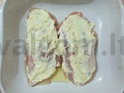 Sultinga vištienos krūtinėlė sūrio apvalkale su ananasu Žingsnis 3