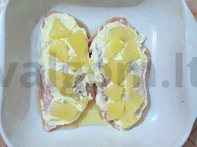 Sultinga vištienos krūtinėlė sūrio apvalkale su ananasu Žingsnis 4