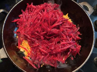 Borsčas su pomidorais ir kiaulienos šonkauliais Žingsnis 5