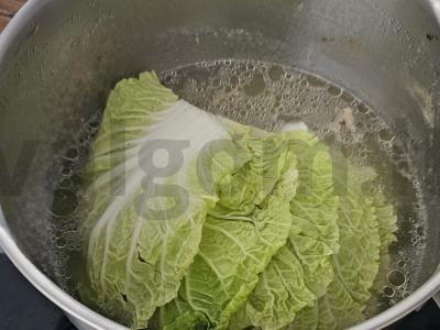 Pekino kopūstų balandėliai Žingsnis 1