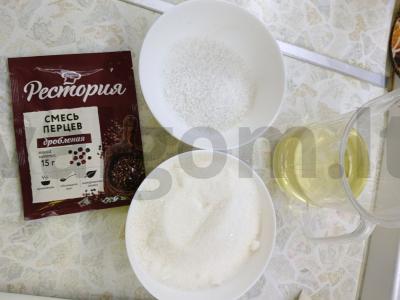 Konservuoti pipirai su pipirų mišiniu Žingsnis 2