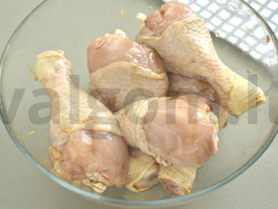 Vištienos blauzdelės česnako-sojų marinate orkaitėje Žingsnis 3