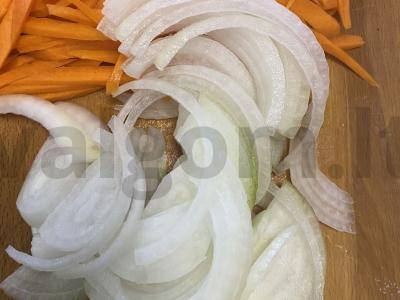 Karpių he su daržovėmis ir saulėgrąžų aliejumi Žingsnis 3