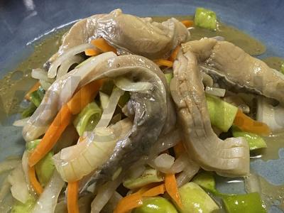 Karpių he su daržovėmis ir saulėgrąžų aliejumi pagrindine nuotrauka