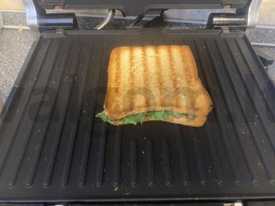 Klubinis sumuštinis su sūriu ir sūdyta upėtakiu Žingsnis 5