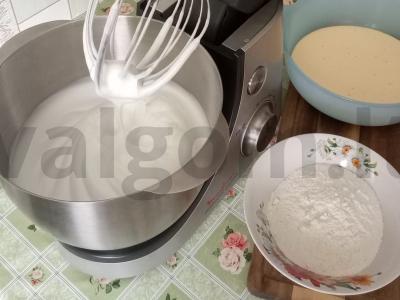 Raudonas biskvitas Žingsnis 3