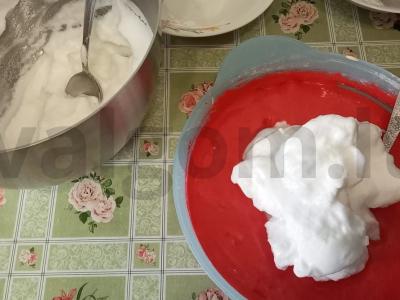 Raudonas biskvitas Žingsnis 5