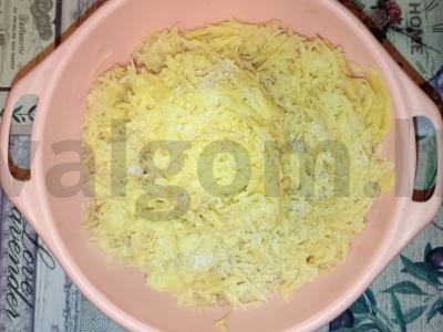 Bulvių apkepas su kalakutiena Žingsnis 3