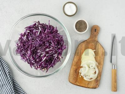 Troškinta raudonoji kopūstai Žingsnis 1