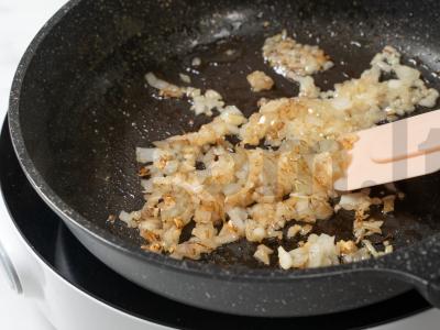 Grietinėlės makaronai su krevetėmis Žingsnis 2