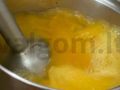 Šaltalankių arbata iš šaldytų uogų Žingsnis 3