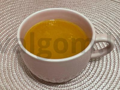 Šaltalankių arbata iš šaldytų uogų pagrindine nuotrauka