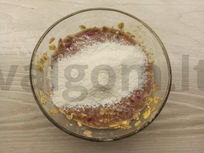 Avižinių dribsnių, kiaušinio ir aviečių desertas Žingsnis 4