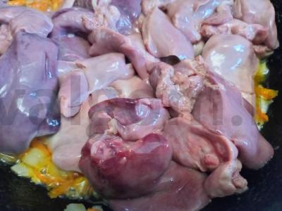 Troškinta vištienos kepenėlė su ryžių garnyru Žingsnis 2