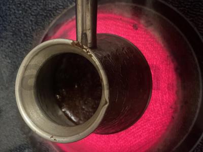 Latte su grietinėlėmis, imbieru ir cinamonu Žingsnis 1