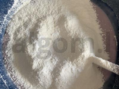 Keptas varškės blynų pyragas su grietinėlėmis ir mėlynėmis Žingsnis 4