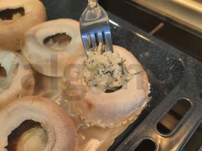 Įdaryti šampinjonai orkaitėje per 30 minučių Žingsnis 4