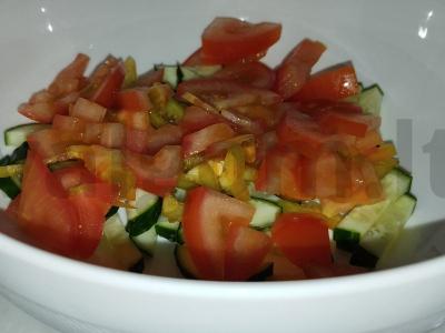 Naudingas daržovių salotas su kiaušiniu Žingsnis 3