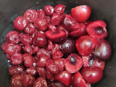 Įdaras tortui „Vyšnia-šeršėnas“ Žingsnis 1