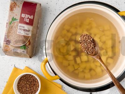 Grikių sriuba be mėsos Žingsnis 2