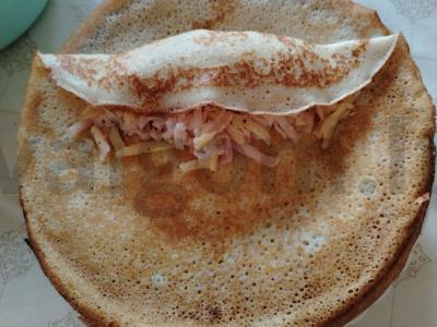 Kepiniai sotūs blynai su vištienos kumpiu ir sūriu Žingsnis 9