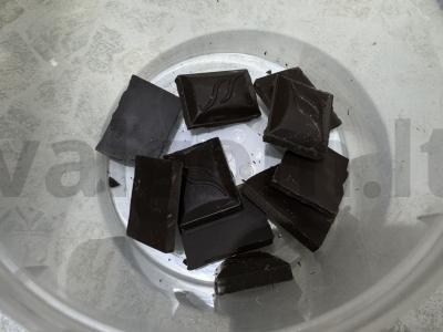 Šokoladinis glaistas tortui Žingsnis 1