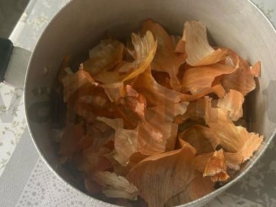 Namų karbonažas svogūnų plunksnose Žingsnis 2