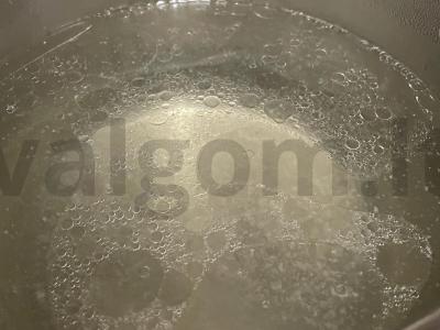 Šviežių kopūstų ir burokėlių šaltibarščiai Žingsnis 1