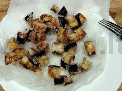 Salotas „Krumka“ su baklažanais Žingsnis 6