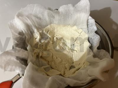 Namų varškės sūris iš pieno ir grietinės Žingsnis 9