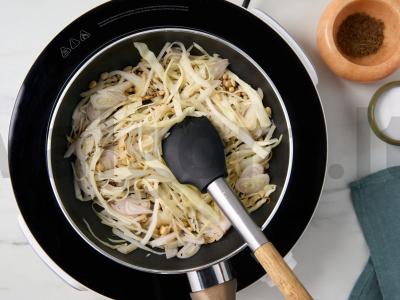 Jaunos kopūstų pyragas Žingsnis 3